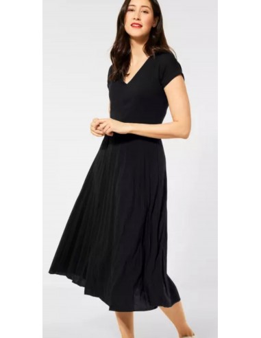 Robe noir mi-longues avec Col en V 142886 français